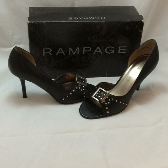 Women’s black rampage heels size 8M - Picture 2 of 7